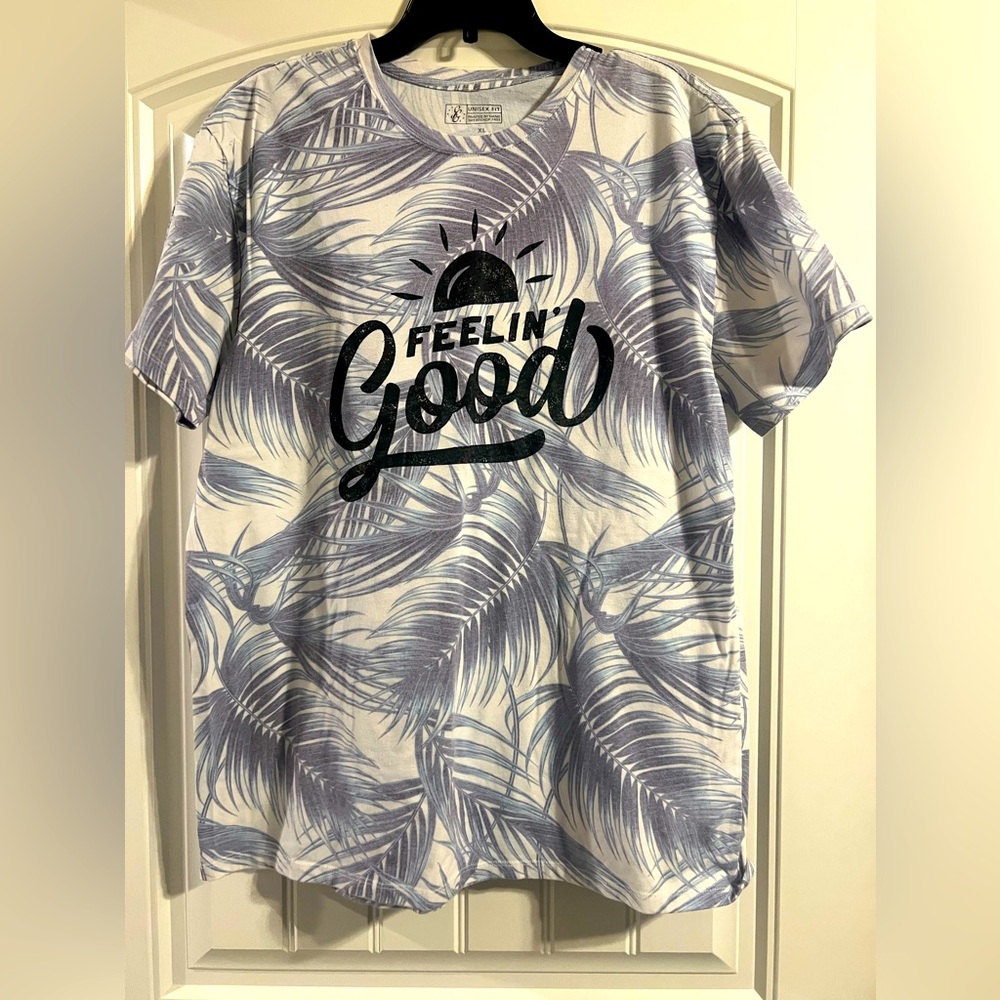 Feelin’ Good Unisex Fit XL T-shirt